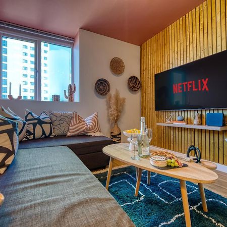 2-Bedroom Stunning, Stylish & Central City Apartment, Spacious, Sleeps 6, With On-Site Parking - Near Gunwharf Quays & Beach - By Blue Puffin Stays Portsmouth Exteriör bild